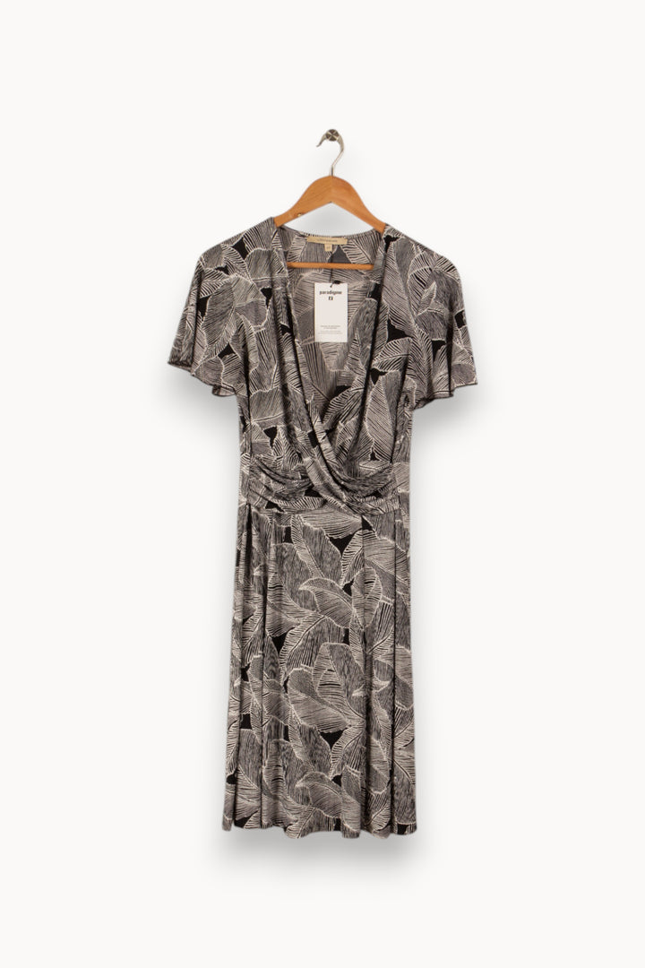 Robe noire - Taille XL/42 de la marque La Fée Maraboutée | PARAD38910 - Vendu par Paradigme - Image 1