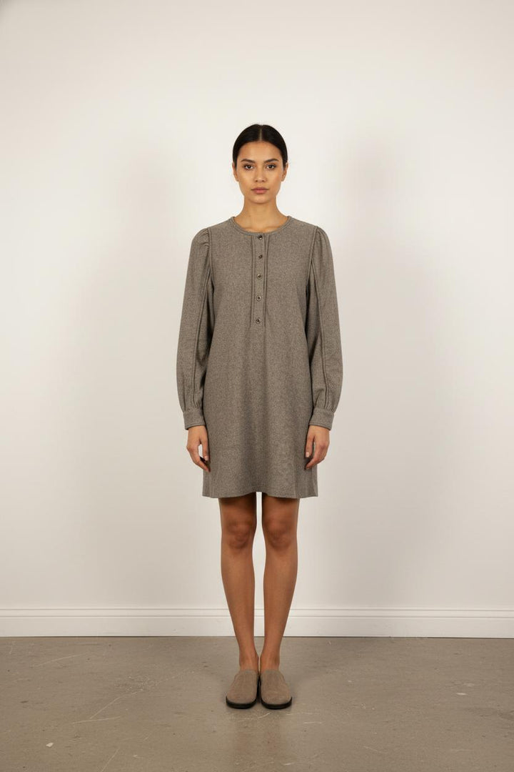 Robe Courte Grise - Taille M/38