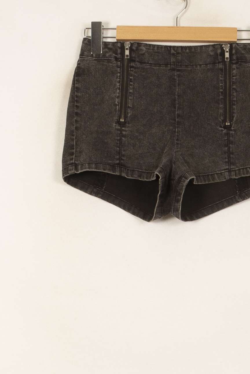 Short Gris - Taille M/38 de la marque The Kooples | PARAD39504 - Vendu par Paradigme - Image 3