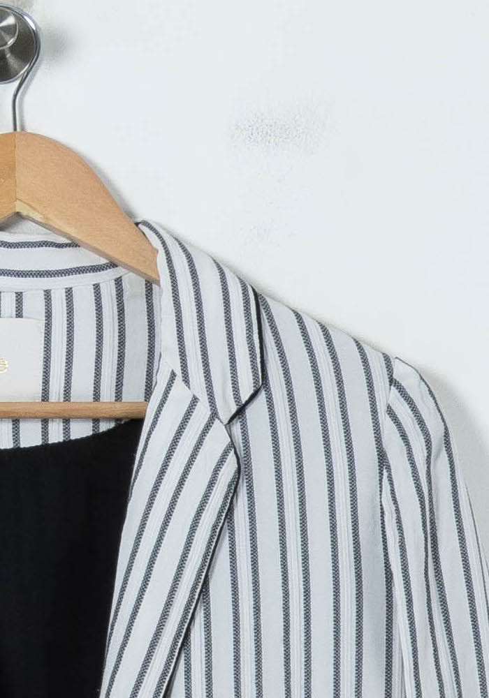 Veste Blazer Blanche et Noire - Taille M/38 de la marque Maje | PARAD39508 - Vendu par Paradigme - Image 3