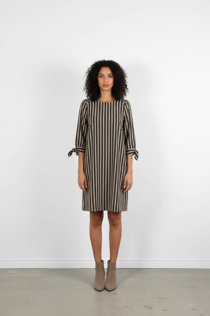 Robe Droite Rayée Noire et Beige - Taille S/36