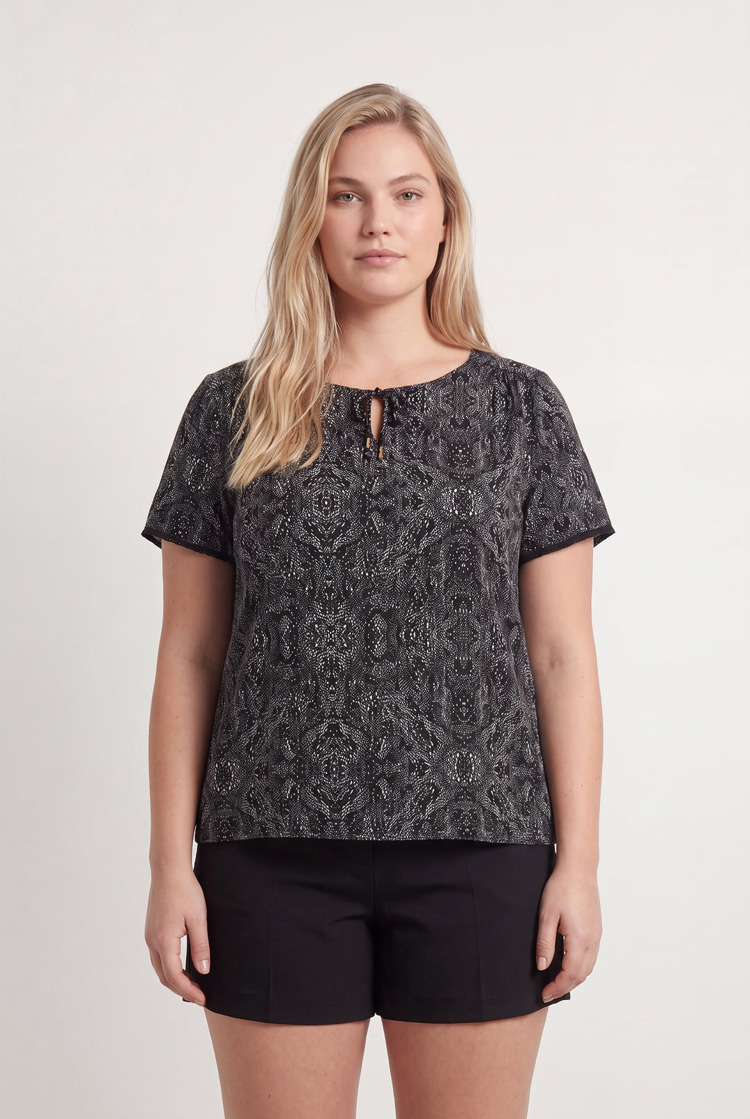 Top noir à motif - Taille XXL/44 de la marque One Step | PARAD40856 - Vendu par Paradigme - Image 1