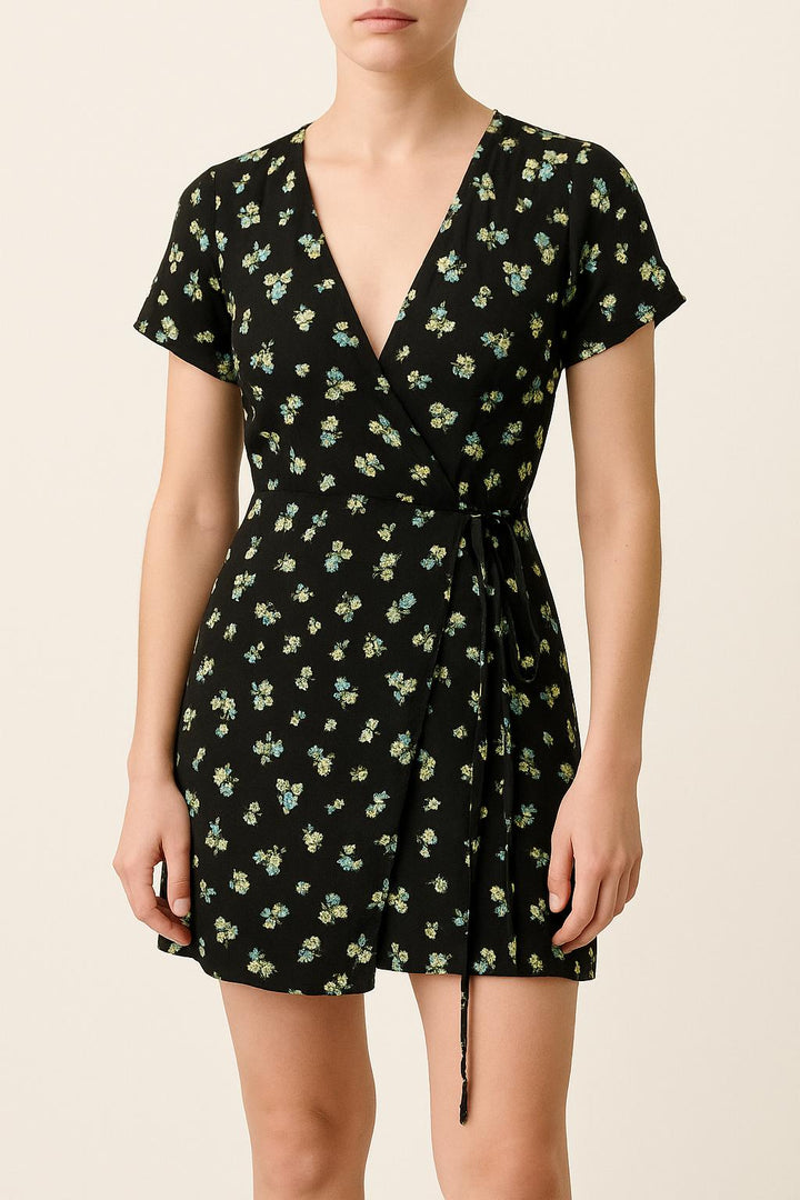 Robe noire à motifs - Taille M/38 de la marque La Fée Maraboutée | PARAD41082 - Vendu par Paradigme - Image 1