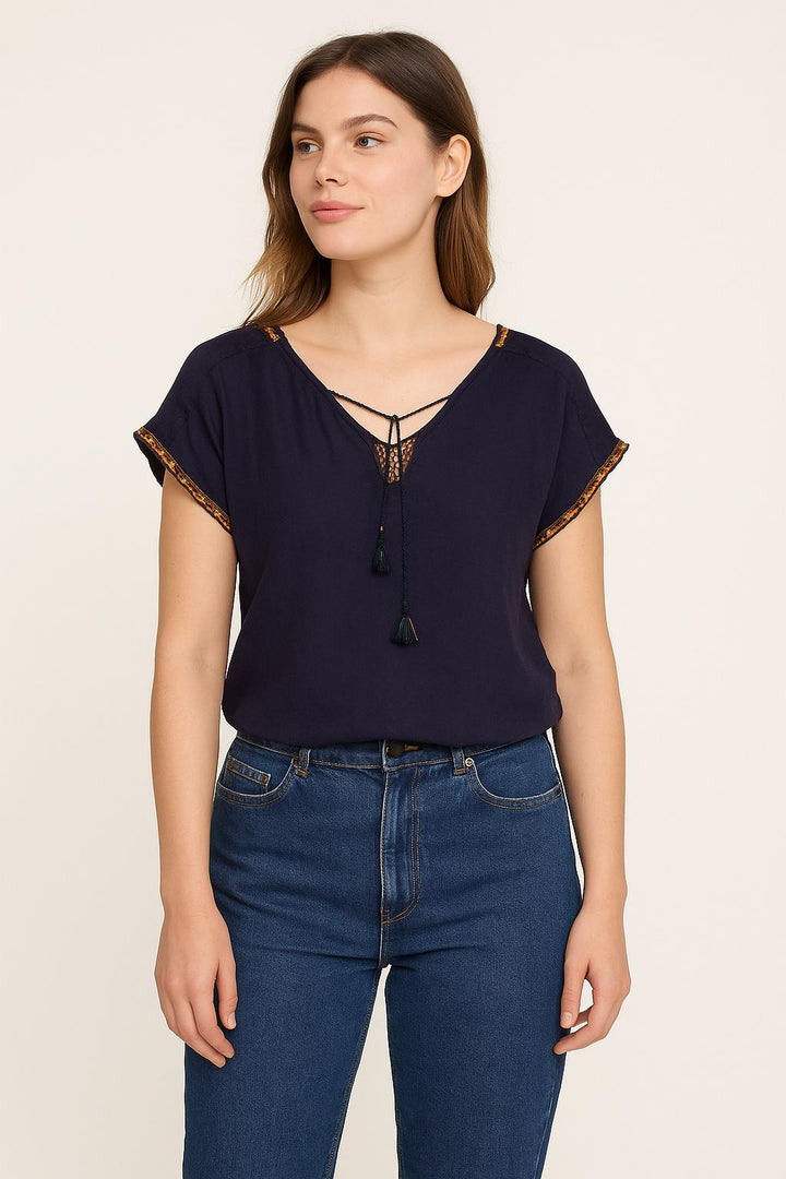 Top bleu foncé avec détails - Taille S/36 de la marque Grace & Mila | PARAD41113 - Vendu par Paradigme - Image 1