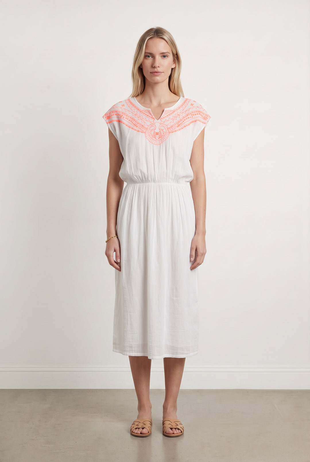 Robe Brodée Blanche et Orange - Taille M/38 de la marque Antik Batik | PARAD43176 - Vendu par Paradigme - Image 1