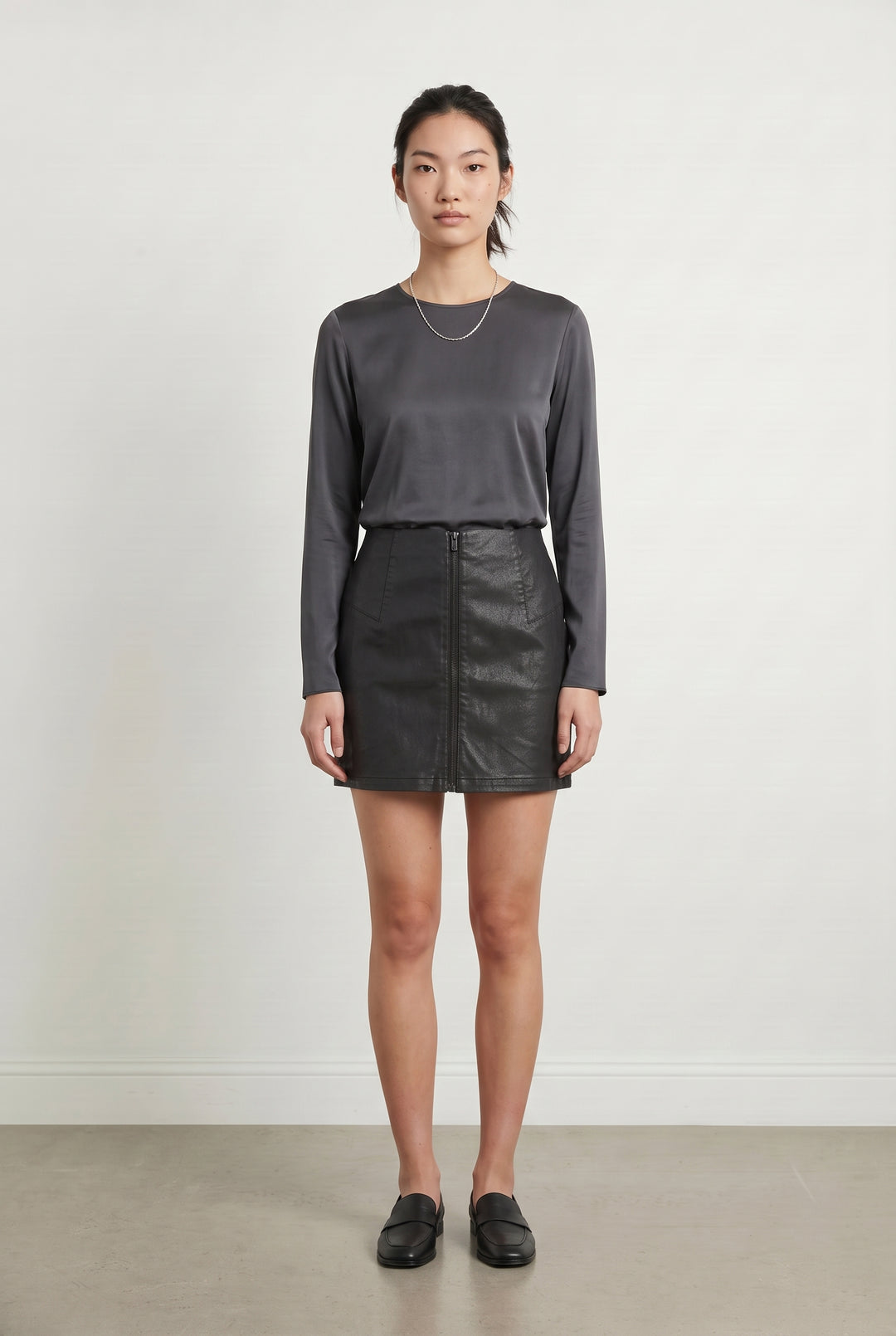 Jupe Courte Noire - Taille M/38 de la marque IKKS | PARAD43322 - Vendu par Paradigme - Image 1
