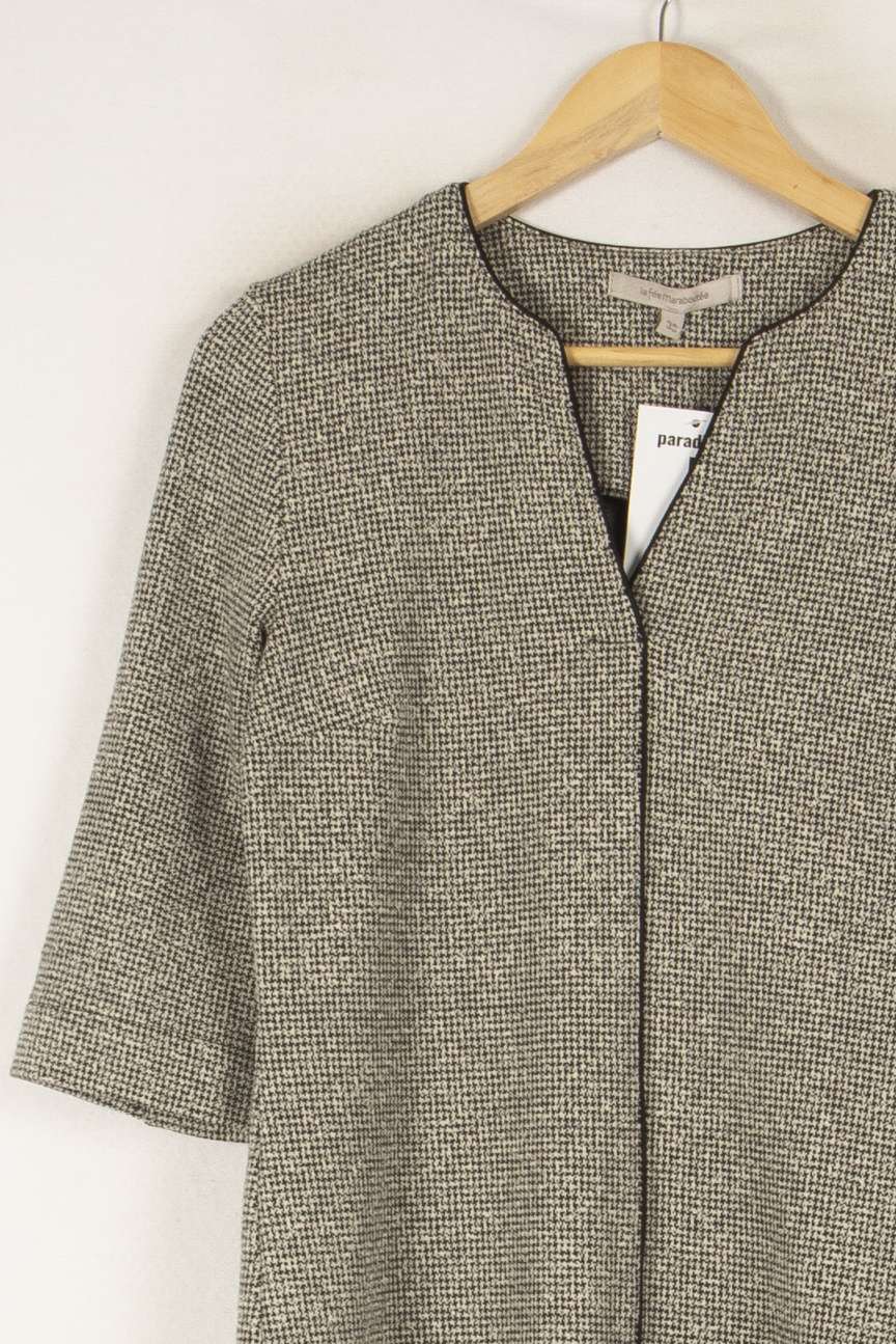 Robe noire et blanche - Taille M/38 de la marque La Fée Maraboutée | PARAD44450 - Vendu par Paradigme - Image 2
