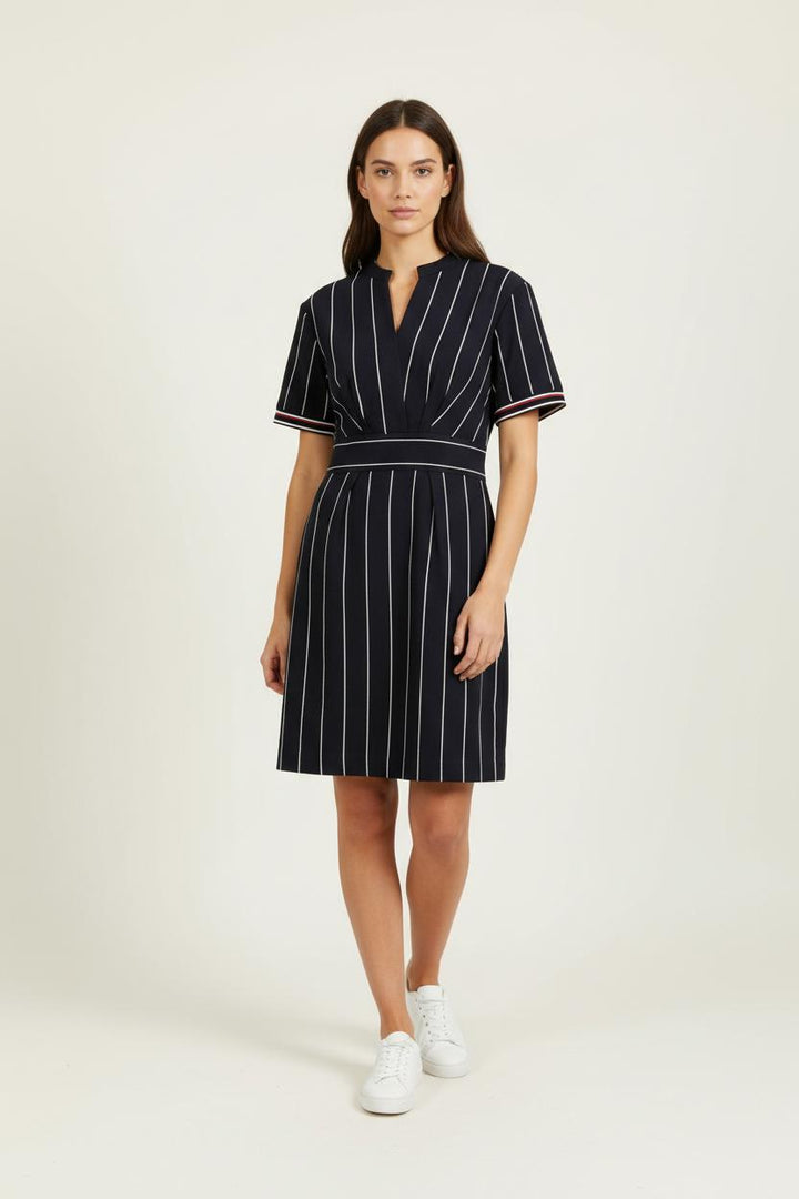 Robe Courte Noire et Blanche - Taille L/40 de la marque Sandro | PARAD44573 - Vendu par Paradigme - Image 1