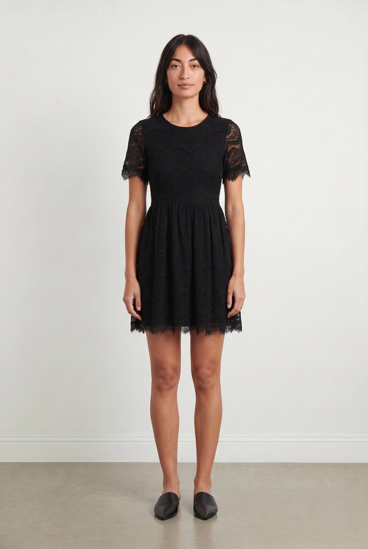 Robe noire en dentelle - Taille M/38 de la marque Suncoo | PARAD45186 - Vendu par Paradigme - Image 1