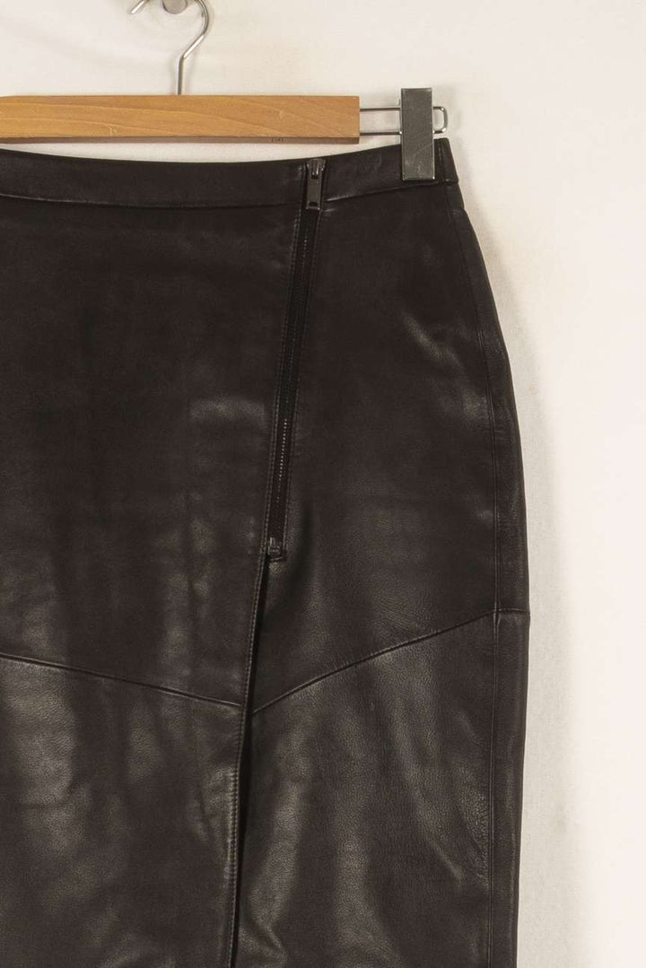 Jupe en cuir noire - Taille M/38 de la marque IKKS | PARAD45650 - Vendu par Paradigme - Image 2