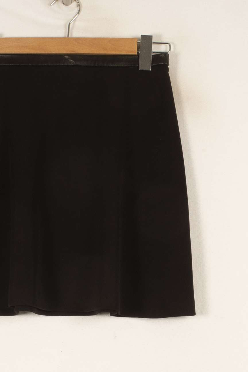 Jupe courte noire - Taille S/36 de la marque Sandro | PARAD45745 - Vendu par Paradigme - Image 2