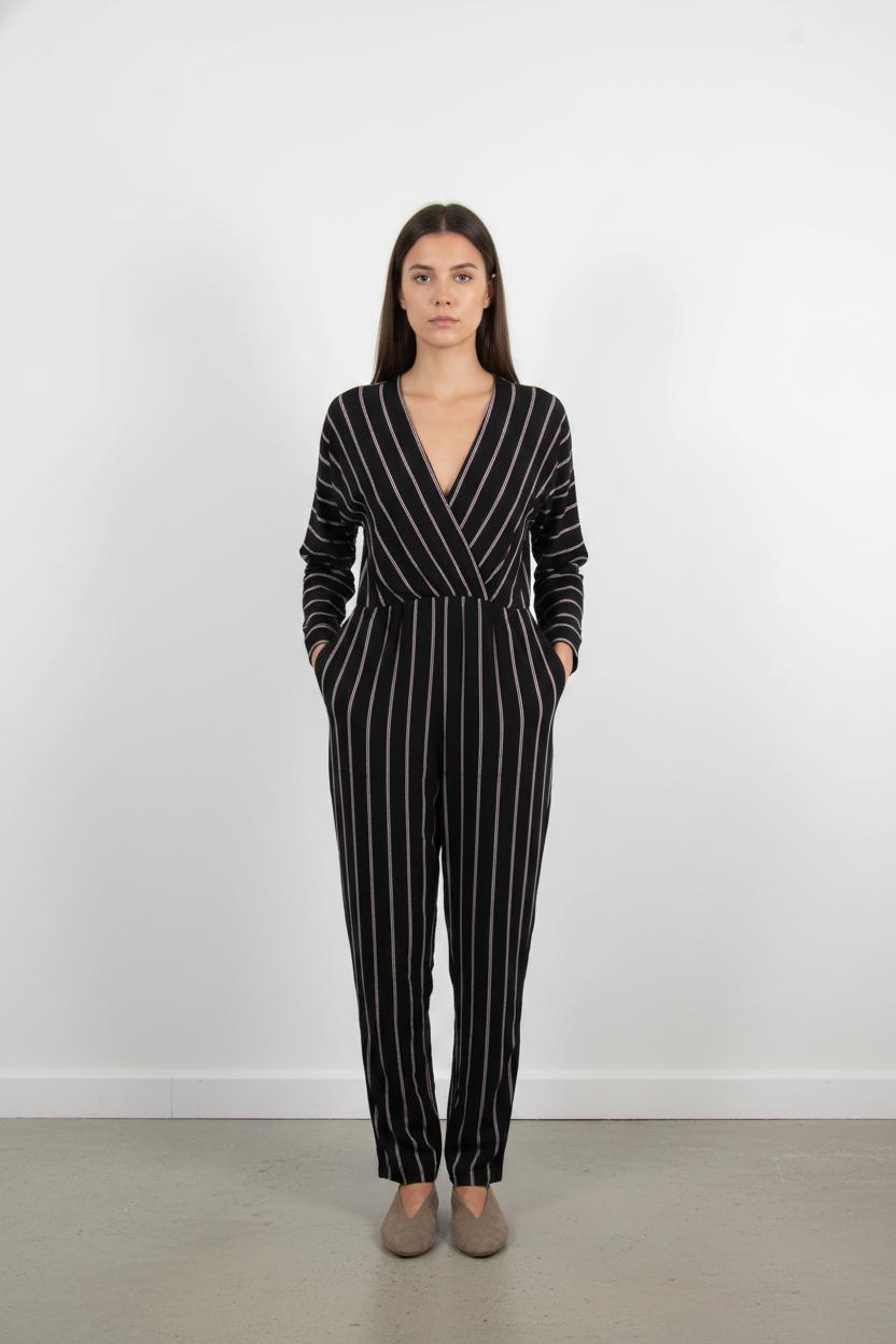 Combinaison Noire à Rayures Blanches - Taille S/36