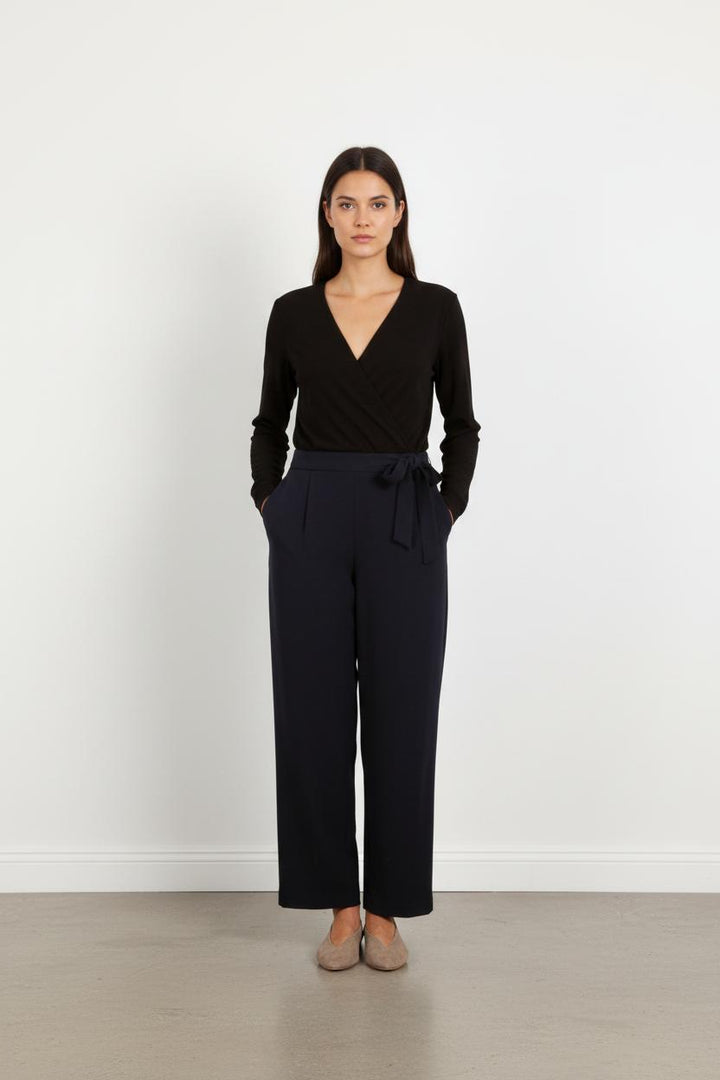 Combinaison noire et bleue - Taille M/38