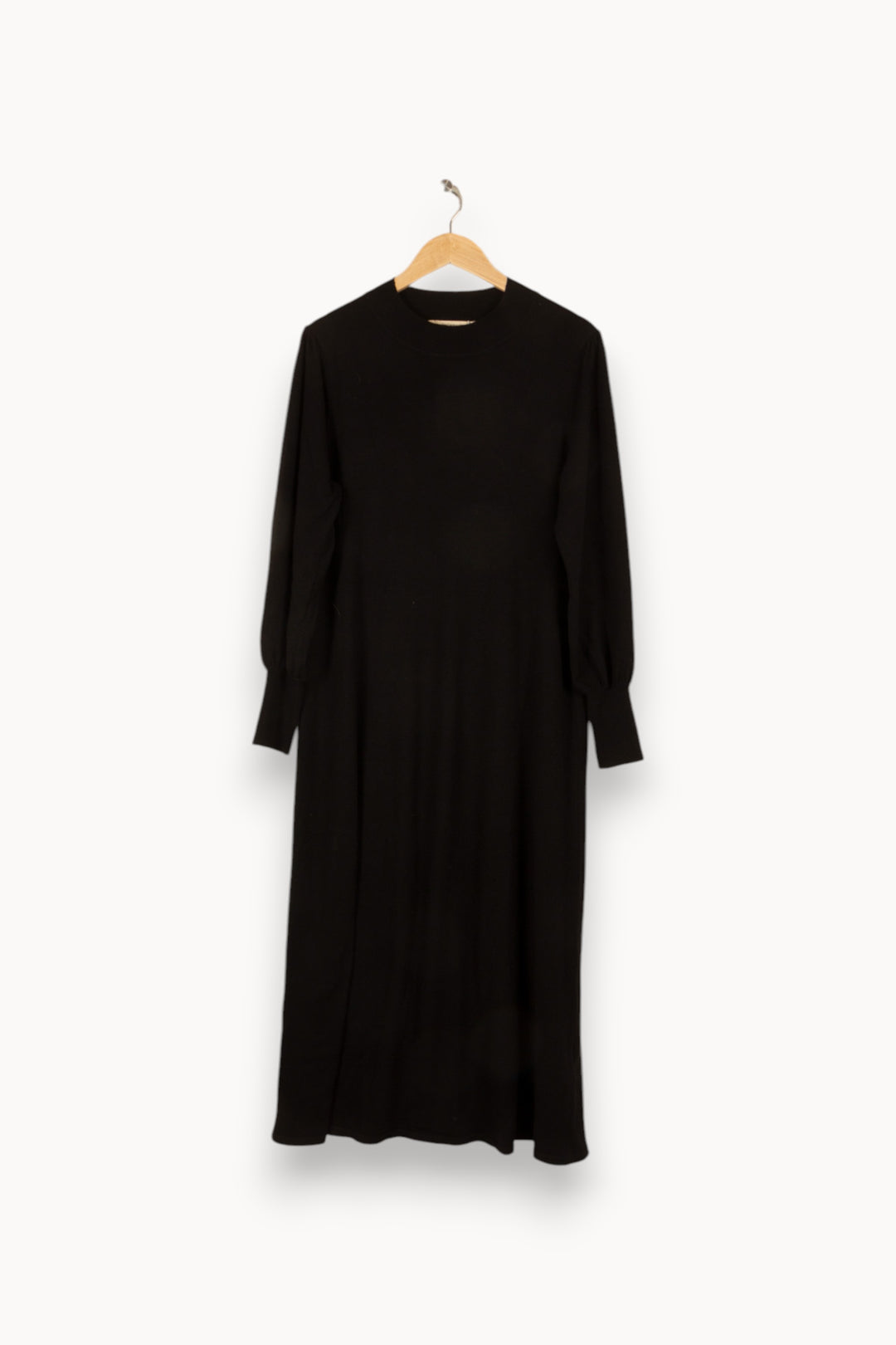 Robe longue noire - Taille L/40 de la marque La Fée Maraboutée | PARAD47120 - Vendu par Paradigme - Image 1