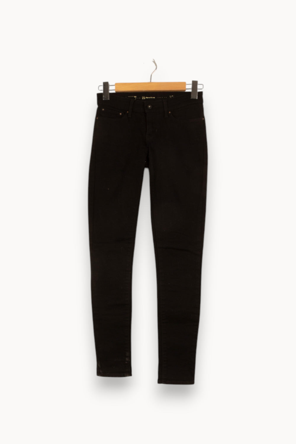 Jean noir - Taille XS/34 de la marque Levi's | PARAD47799 - Vendu par Paradigme - Image 1