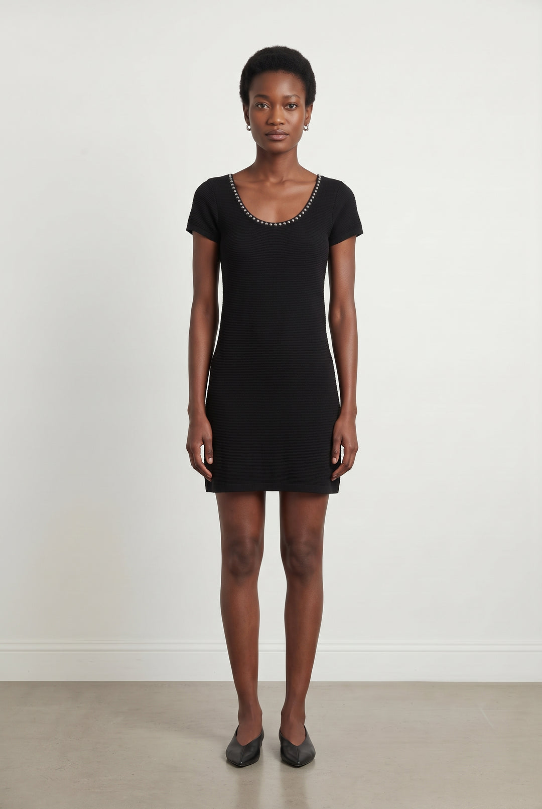 Robe Courte Noire - Taille M/38 de la marque Sandro | PARAD49293 - Vendu par Paradigme - Image 1