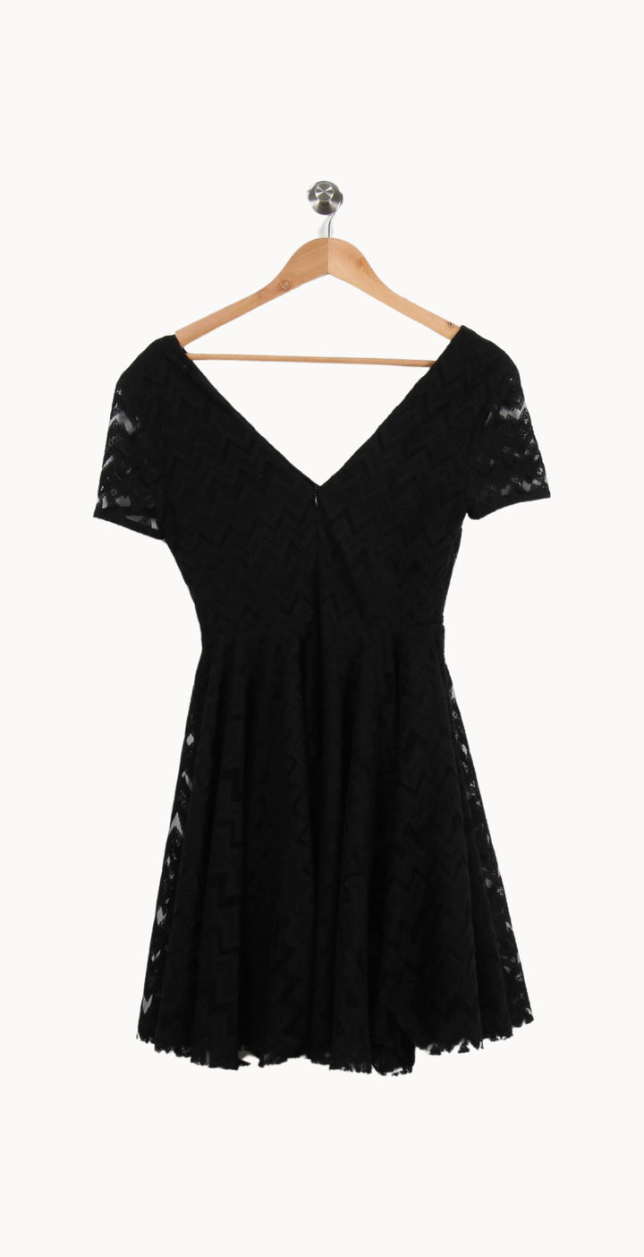 Robe Courte Noire - Taille S/36 de la marque Sandro | PARAD49374 - Vendu par Paradigme - Image 4