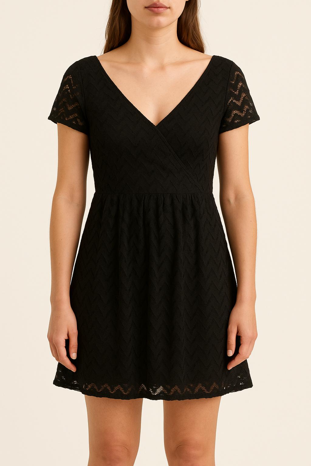 Robe Courte Noire - Taille S/36 de la marque Sandro | PARAD49374 - Vendu par Paradigme - Image 1