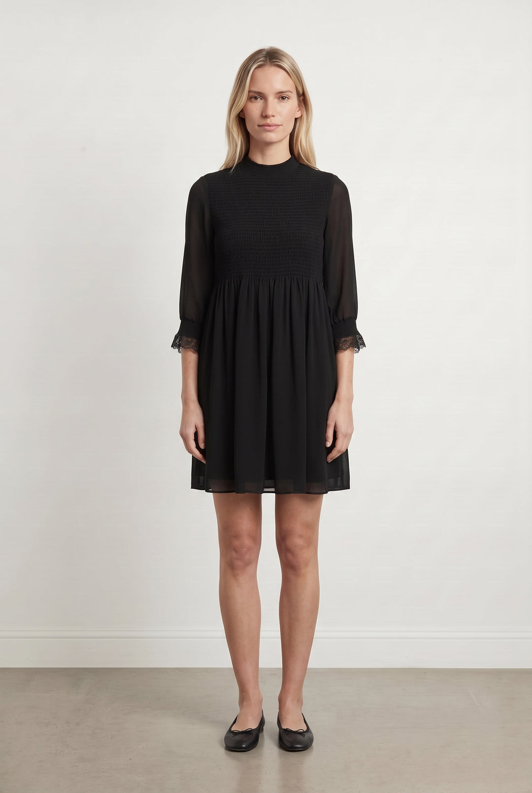Robe Midi Noire - Taille S/36 de la marque Sandro | PARAD49505 - Vendu par Paradigme - Image 1