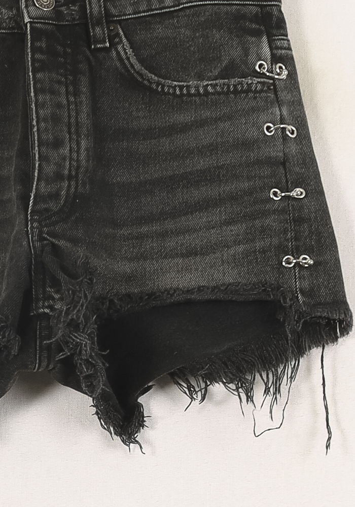 Short en Jean Noir - Taille S/36 de la marque The Kooples | PARAD52005 - Vendu par Paradigme - Image 3