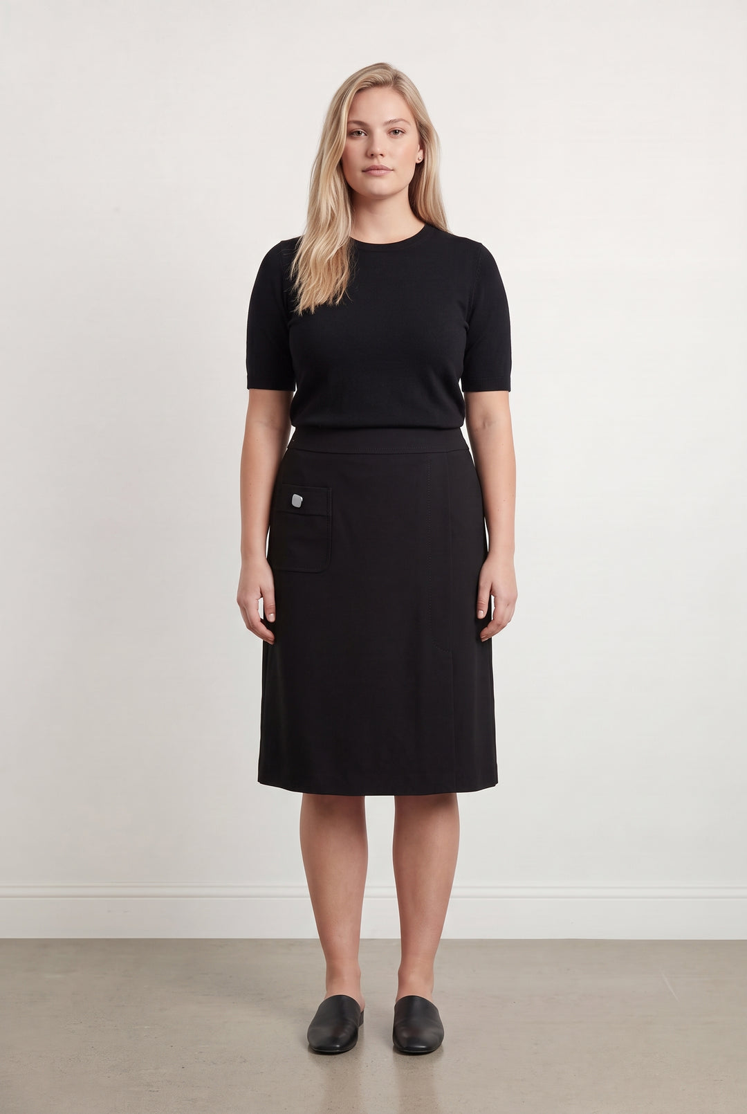 Jupe Droite Noire - Taille XXXL/46 de la marque Marina Rinaldi | PARAD52237 - Vendu par Paradigme - Image 1