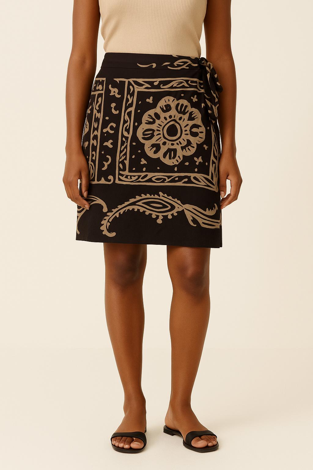 Jupe Noire et Beige - Taille M/38 de la marque La Fée Maraboutée | PARAD53597 - Vendu par Paradigme - Image 1