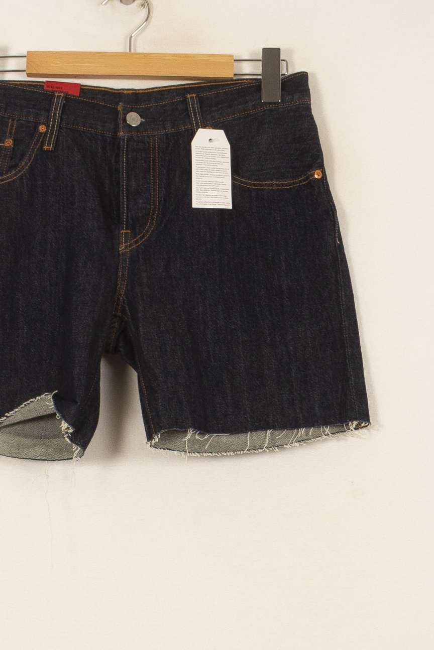 Short en Jean Bleu - Taille M/38 de la marque Levi's | PARAD53814 - Vendu par Paradigme - Image 3