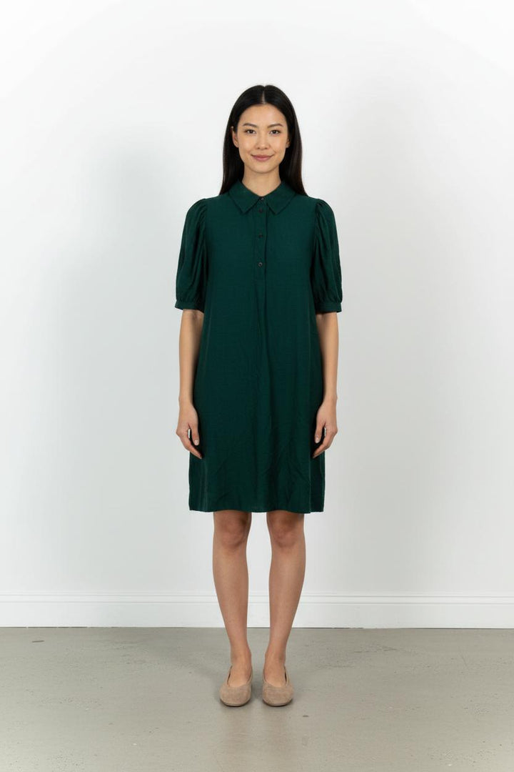 Robe Chemise Verte - Taille M/38 de la marque La Fée Maraboutée | PARAD54136 - Vendu par Paradigme - Image 1