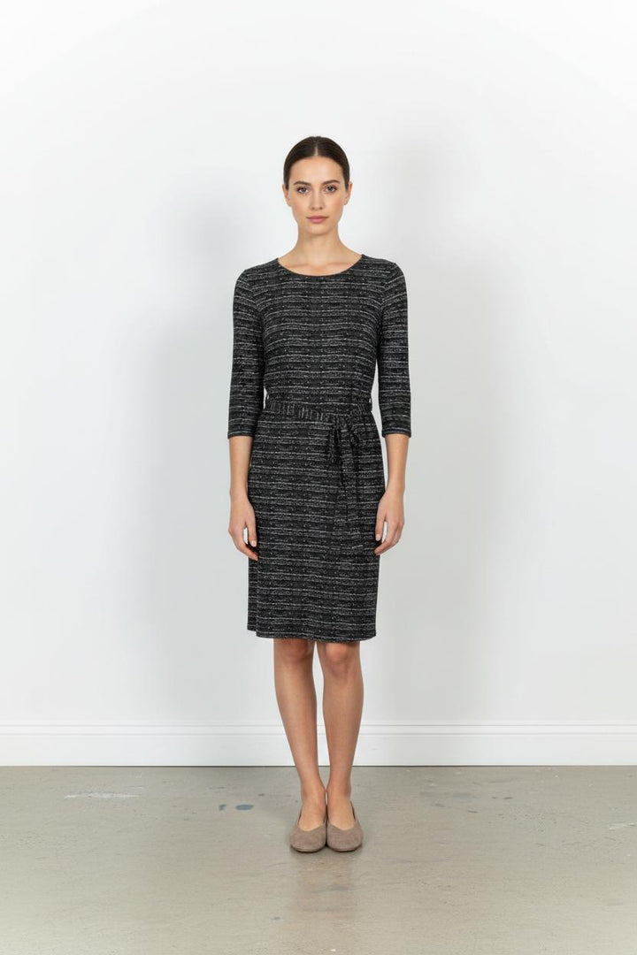 Robe Ajustée Noire et Grise - Taille M/38 de la marque Agnès b. | PARAD54217 - Vendu par Paradigme - Image 1