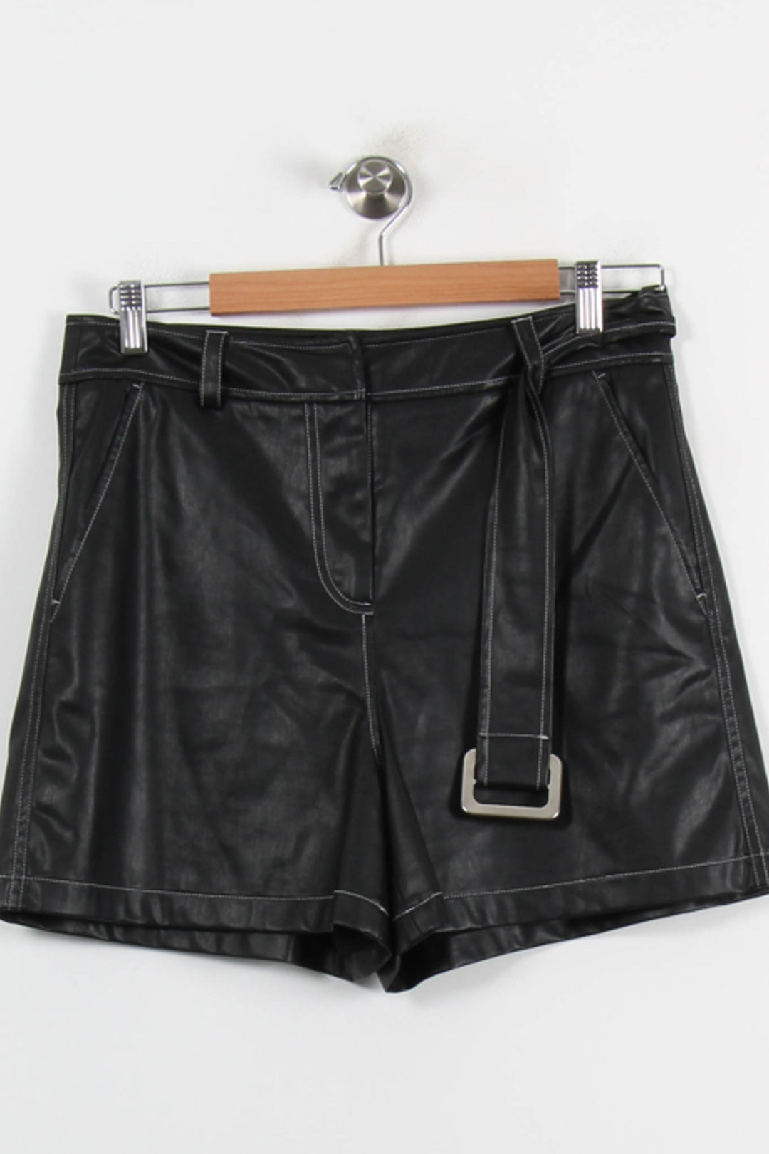 Short en Similicuir Noir - Taille L/40 de la marque Liu Jo | PARAD55663 - Vendu par Paradigme - Image 2
