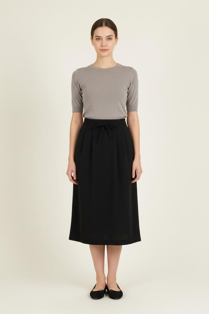 Jupe Midi Noire - Taille M/38 de la marque Agnès b. | PARAD57077 - Vendu par Paradigme - Image 1