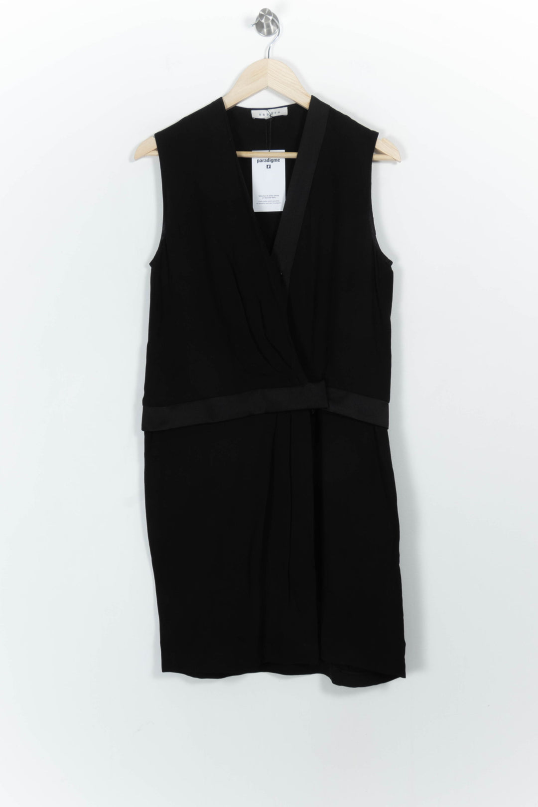 Robe Portefeuille Noire - Taille M/38 de la marque Sandro | PARAD57301 - Vendu par Paradigme - Image 2