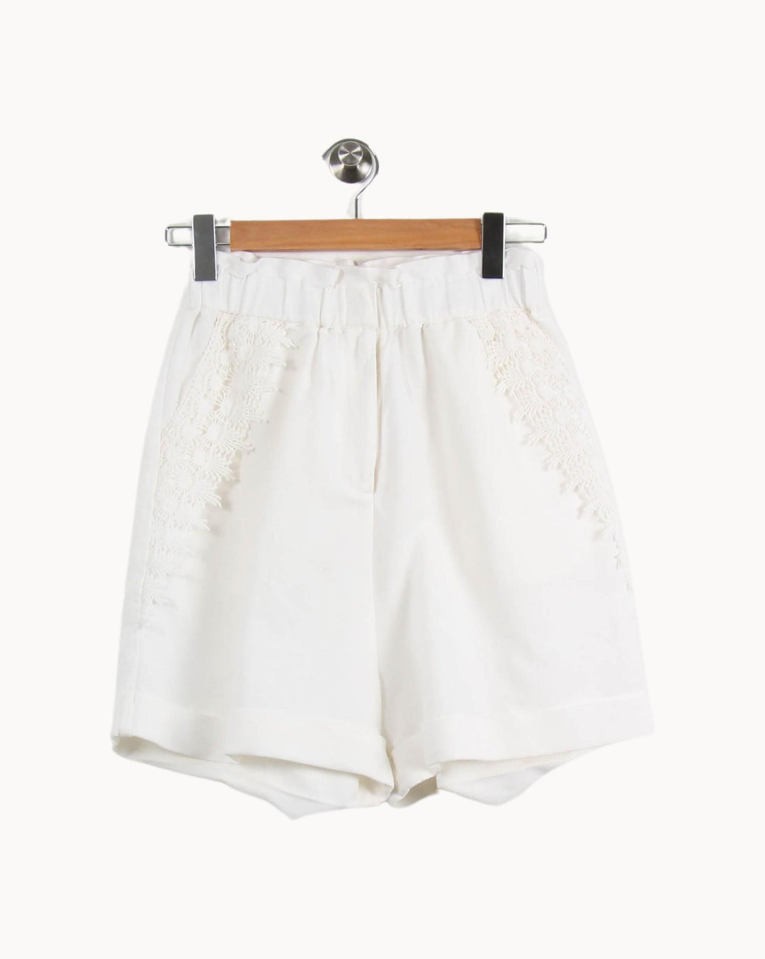 Short Blanc - Taille M/38 de la marque Louise Misha | PARAD58768 - Vendu par Paradigme - Image 2