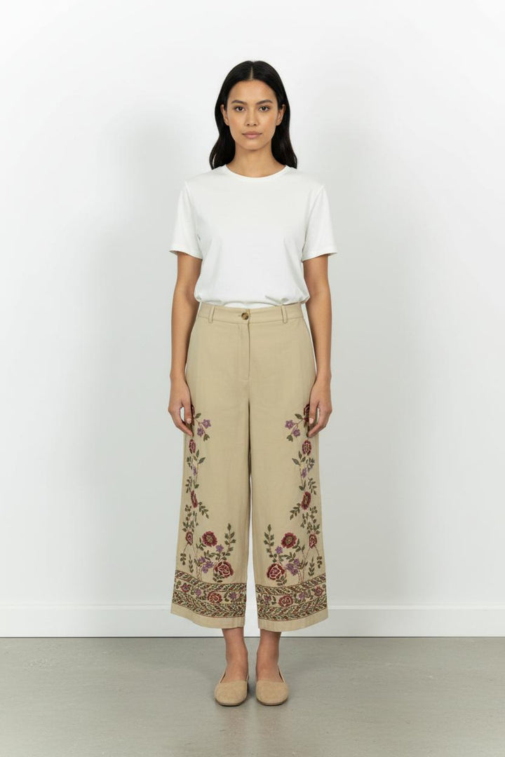 Pantalon Brodé Beige et Rouge - Taille S/36 de la marque Louise Misha | PARAD58800 - Vendu par Paradigme - Image 1