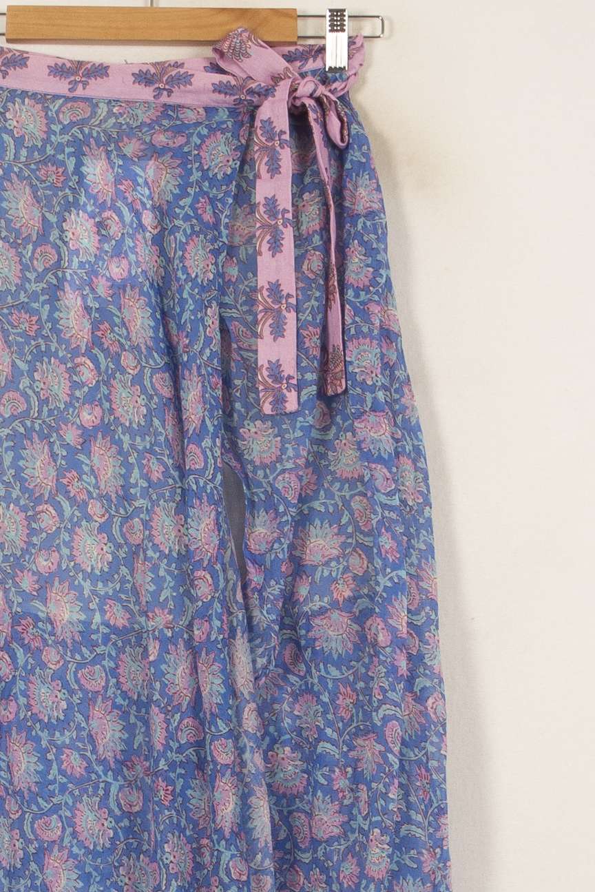 Jupe Portefeuille Bleue et Rose - Taille S/36 de la marque Louise Misha | PARAD59385 - Vendu par Paradigme - Image 3