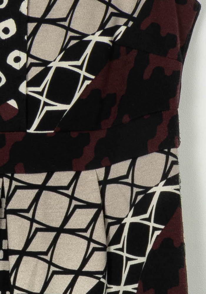 Robe Sans Manches Noire et Blanche - Taille M/38 de la marque La Fée Maraboutée | PARAD59750 - Vendu par Paradigme - Image 3