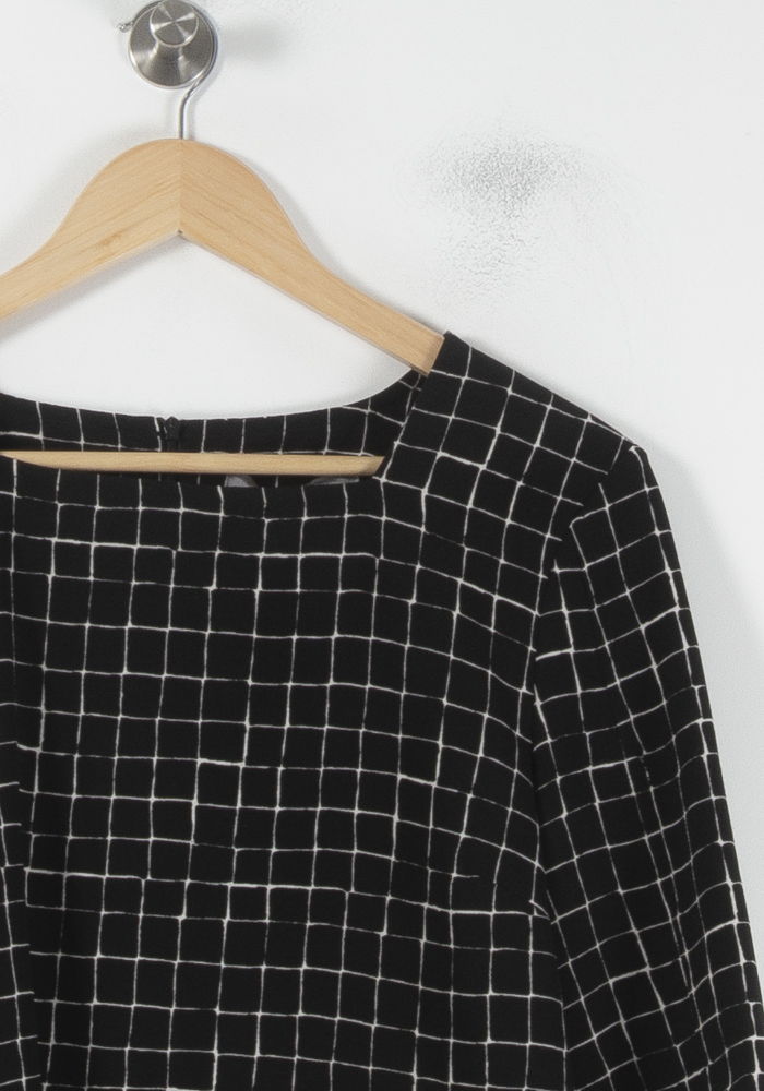Robe Noire et Blanche - Taille XL/42 de la marque La Fée Maraboutée | PARAD60654 - Vendu par Paradigme - Image 3