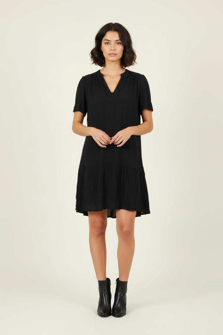 Robe Courte Noire - Taille M/38 de la marque IKKS | PARAD60711 - Vendu par Paradigme - Image 1