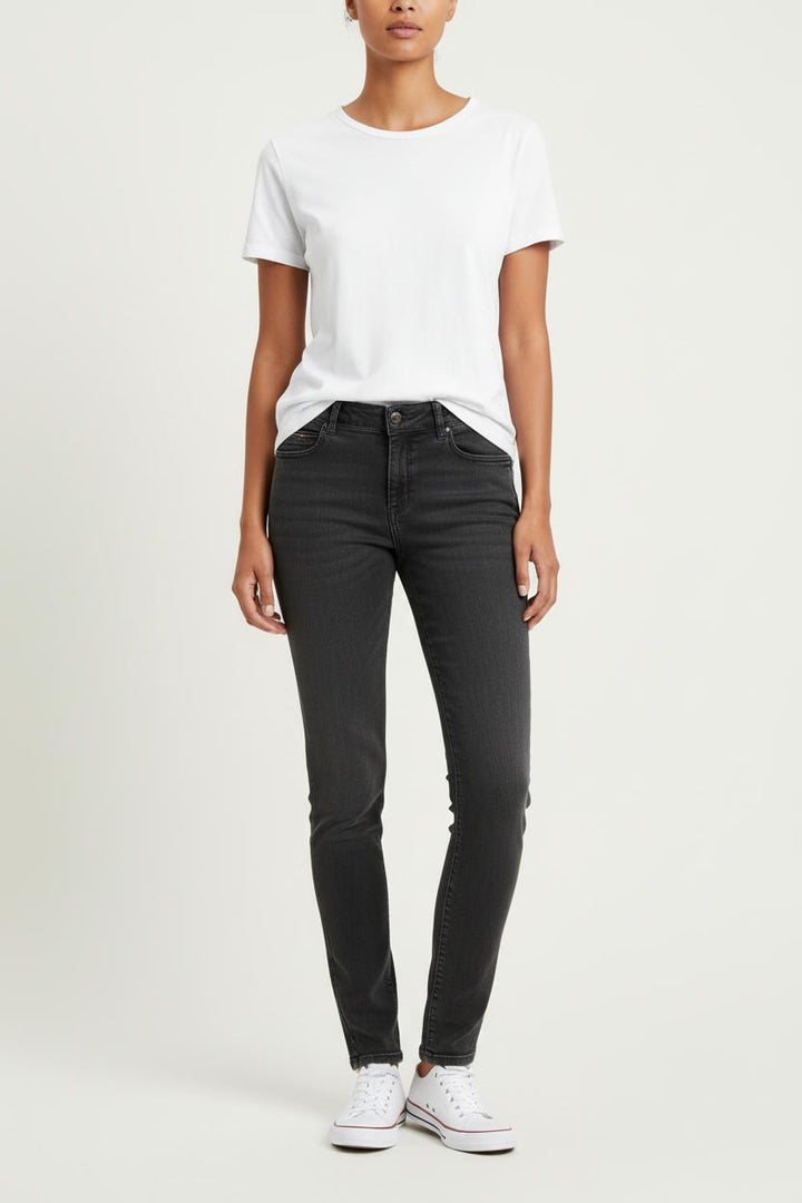 Jean Slim Noir - Taille S/36 de la marque IKKS | PARAD60800 - Vendu par Paradigme - Image 1