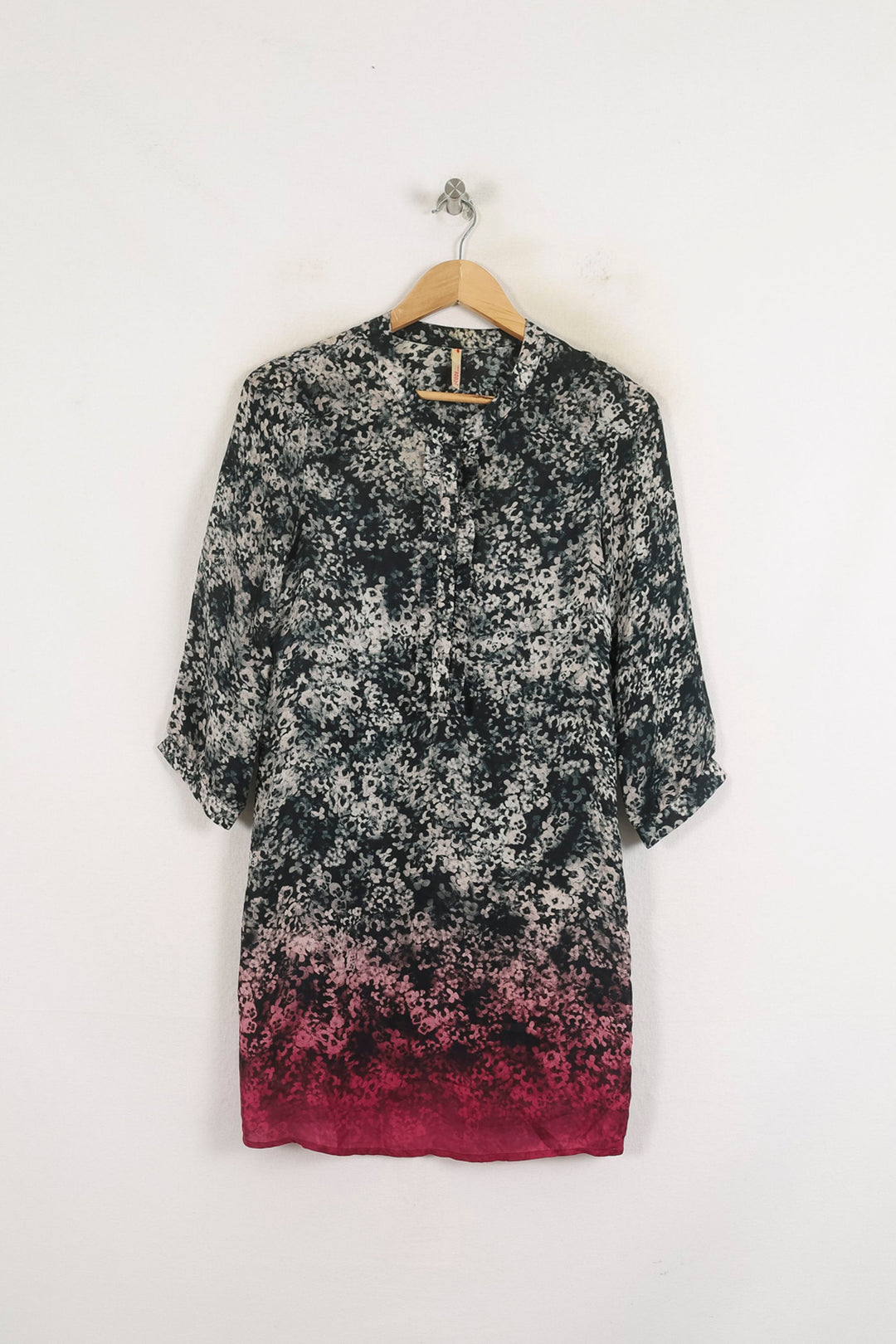 Robe Courte Noire et Rose - Taille S/36 de la marque I.Code | PARAD60844 - Vendu par Paradigme - Image 2