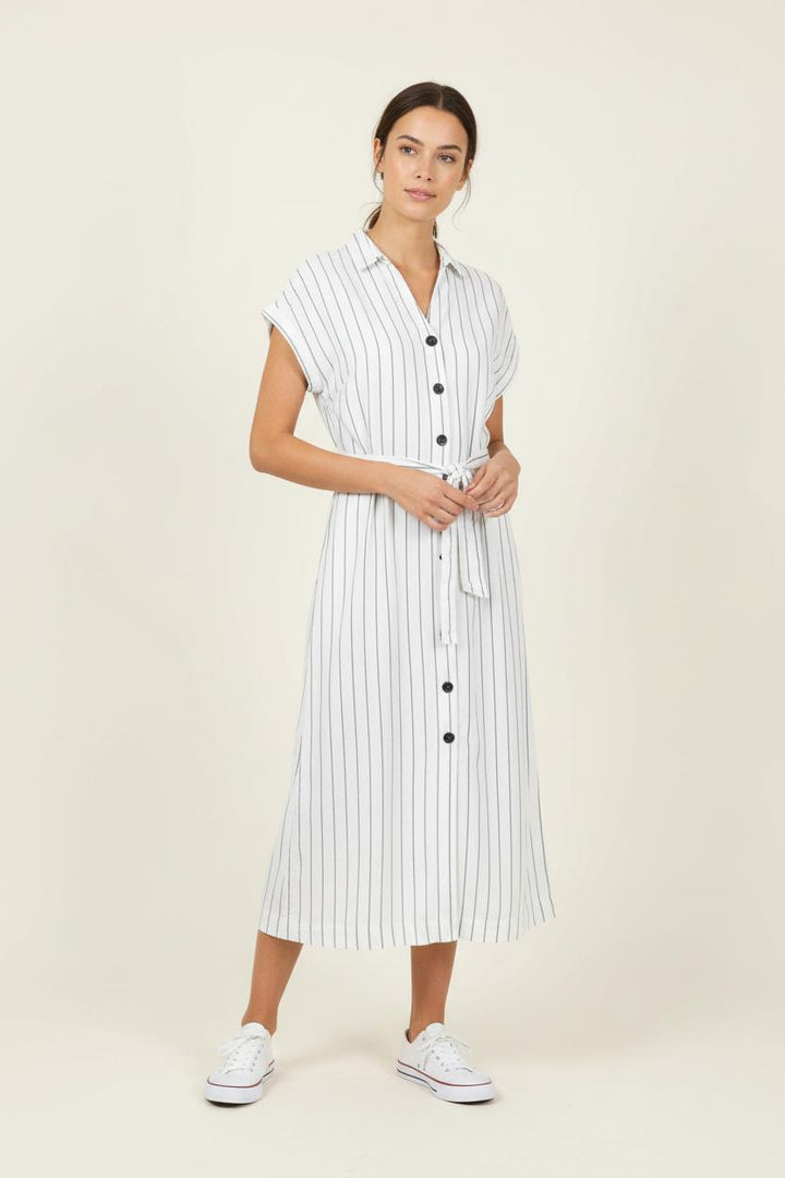 Robe Chemise Longue Blanche et Noire - Taille M/38 de la marque Caroll | PARAD61910 - Vendu par Paradigme - Image 1