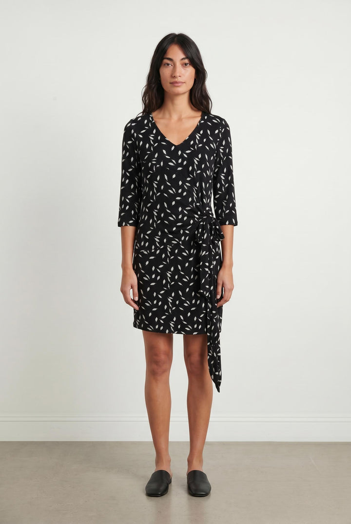 Robe Noire et Blanche - Taille M/38 de la marque La Fée Maraboutée | PARAD62460 - Vendu par Paradigme - Image 1