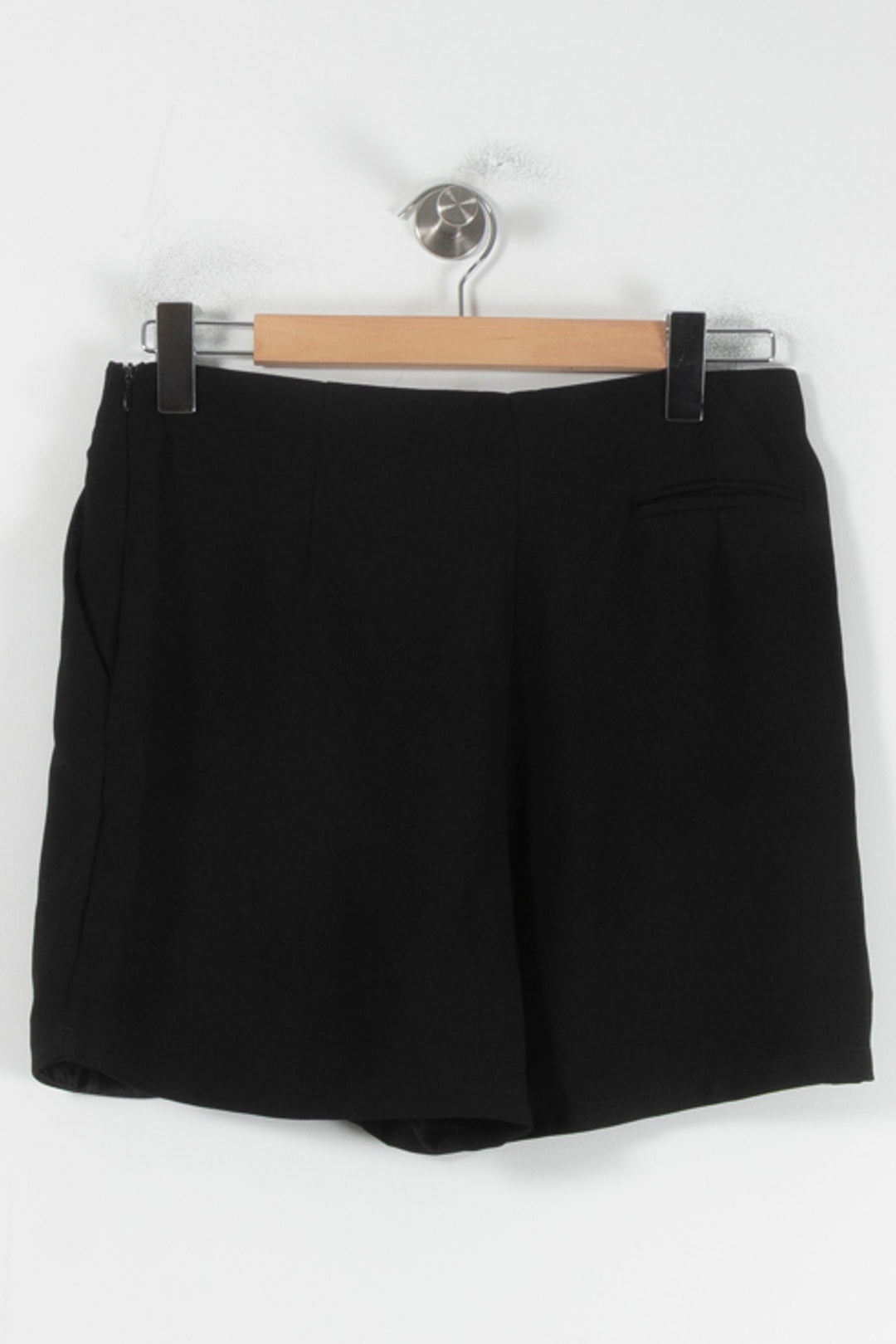 Short Noir - Taille L/40 de la marque La Fée Maraboutée | PARAD64492 - Vendu par Paradigme - Image 4