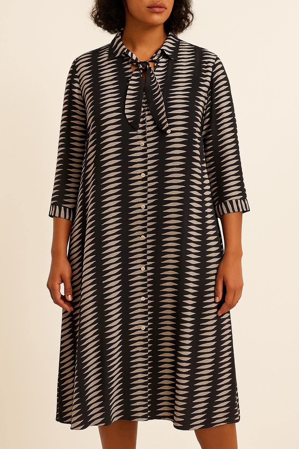 Robe longue noire et blanche - Taille XL/42 de la marque Maison 123 | PARAD65086 - Vendu par Paradigme - Image 1