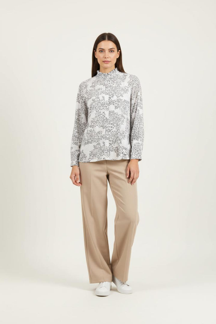 Blouse Blanche et Noire - Taille M/38 de la marque Caroll | PARAD65594 - Vendu par Paradigme - Image 1