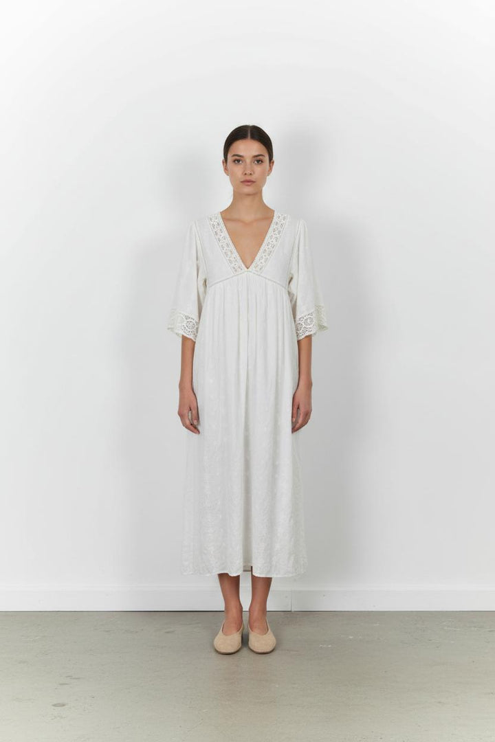 Robe Longue Blanche - Taille M/38 de la marque Louise Misha | PARAD66564 - Vendu par Paradigme - Image 1