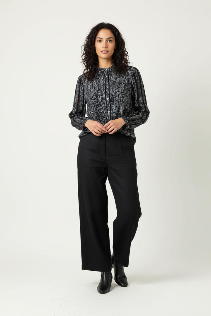 Chemise Noire et Blanche - Taille T.U. de la marque Ekyog | PARAD67220 - Vendu par Paradigme - Image 1