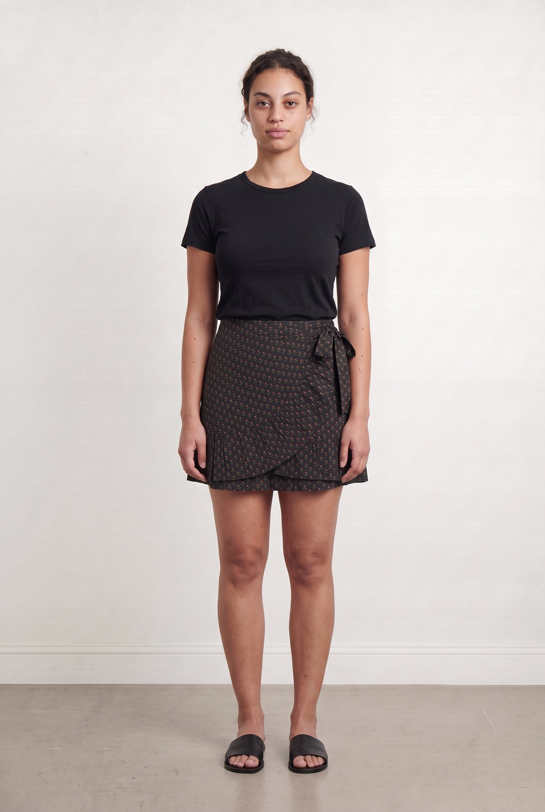Jupe Portefeuille Noire - Taille L/40 de la marque Sézane | PARAD67440 - Vendu par Paradigme - Image 1