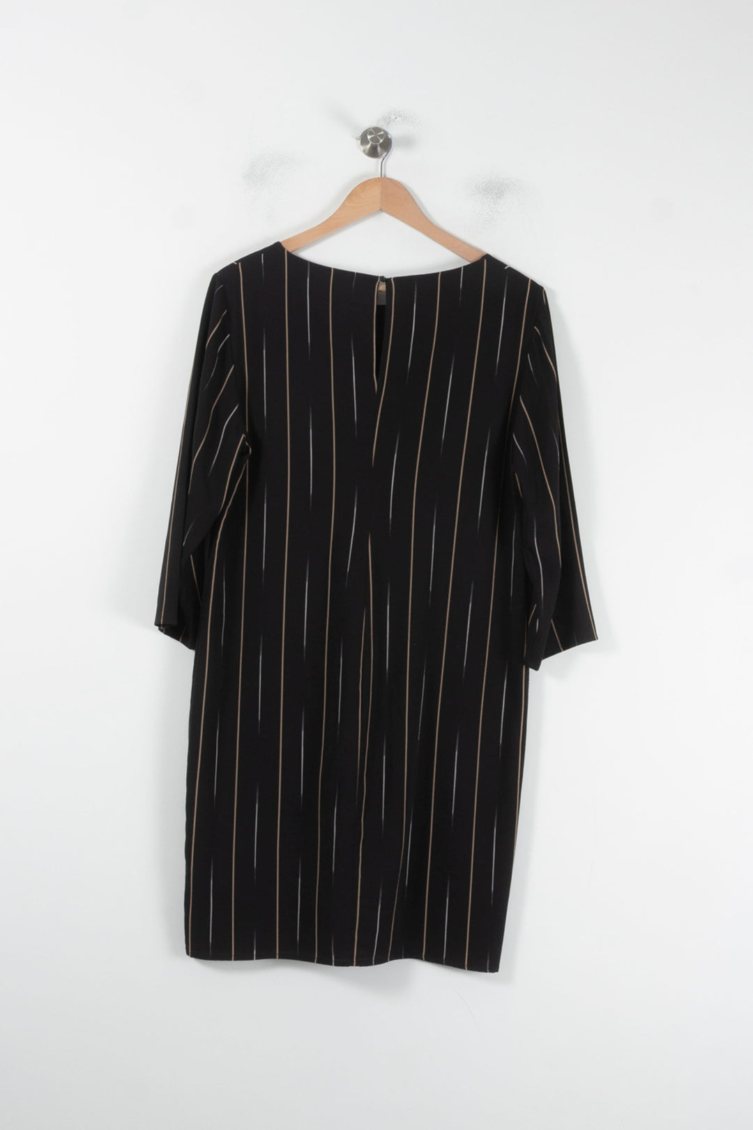 Robe Droite Noire à Rayures - Taille L/40 de la marque La Fée Maraboutée | PARAD68152 - Vendu par Paradigme - Image 4