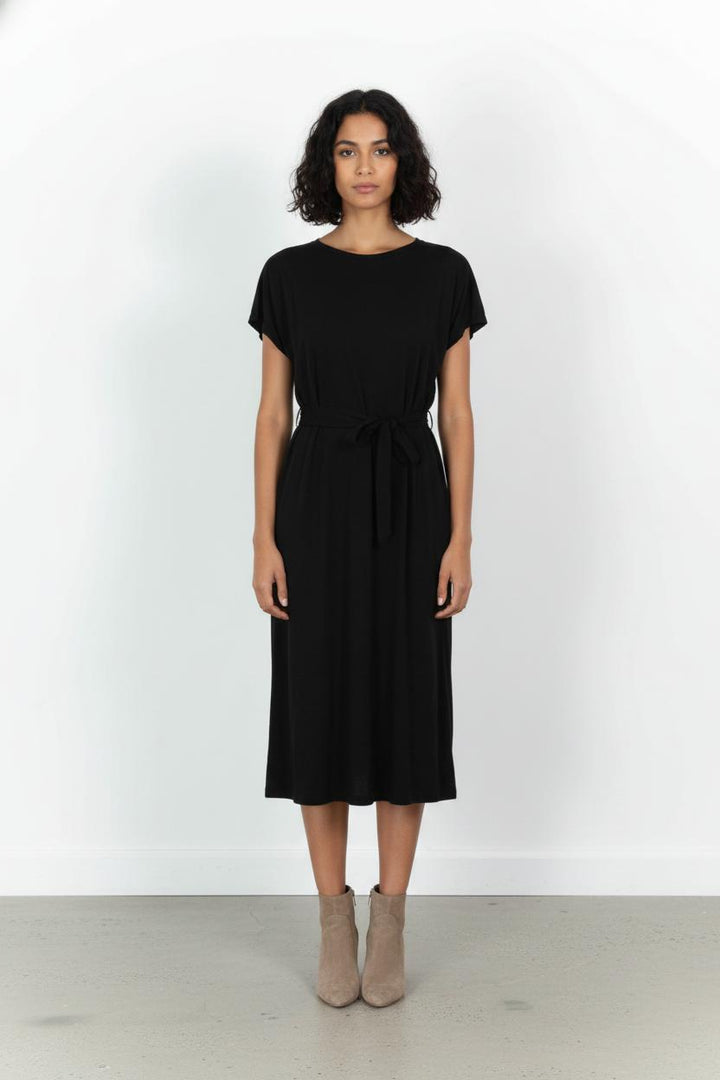 Robe Midi Noire - Taille L/40 de la marque A.P.C. | PARAD68400 - Vendu par Paradigme - Image 1